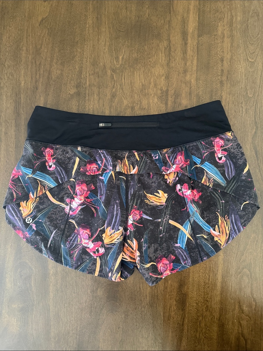 lululemon athletica Speed Up High Rise 4”Shorts 10 - Picture 2 of 4